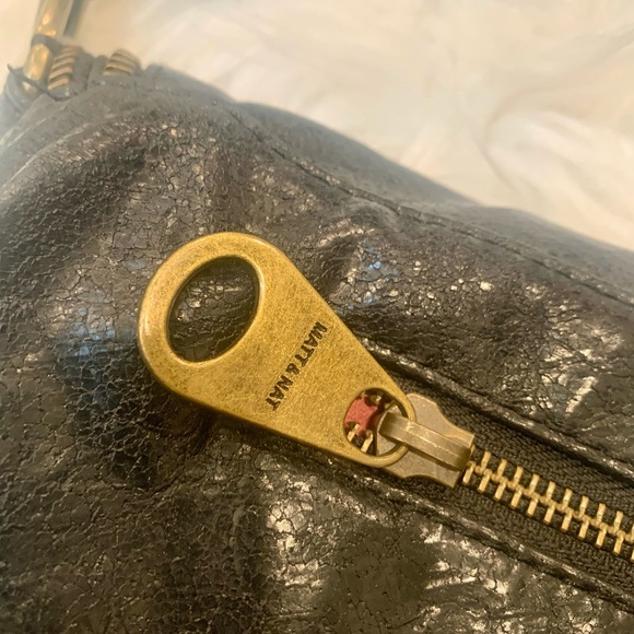 Matt & Mat Black Vegan Leather Zippered Bag Purse - Picture 4 of 9